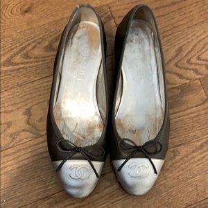 Chanel metallic toe ballerina flats